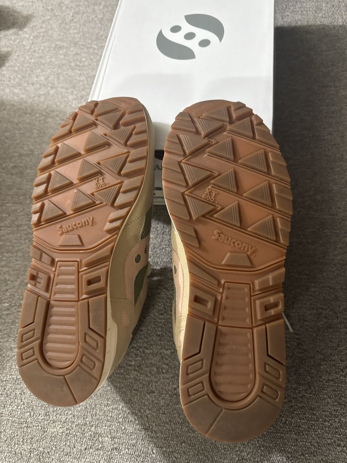 Saucony saucony shadow 5000 mushroom Size US 12 / EU 45 - 5 Thumbnail