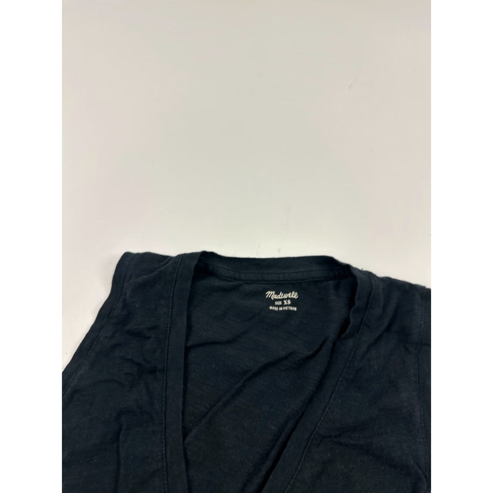 Madewell Madewell Tank Womens XS Black Sleeveless V-Neck Lightweight Pullover Shirt Top Casual Basic Summer Outdoor Men/Women? Size XS / US 0-2 / IT 36-38 - 3 Thumbnail
