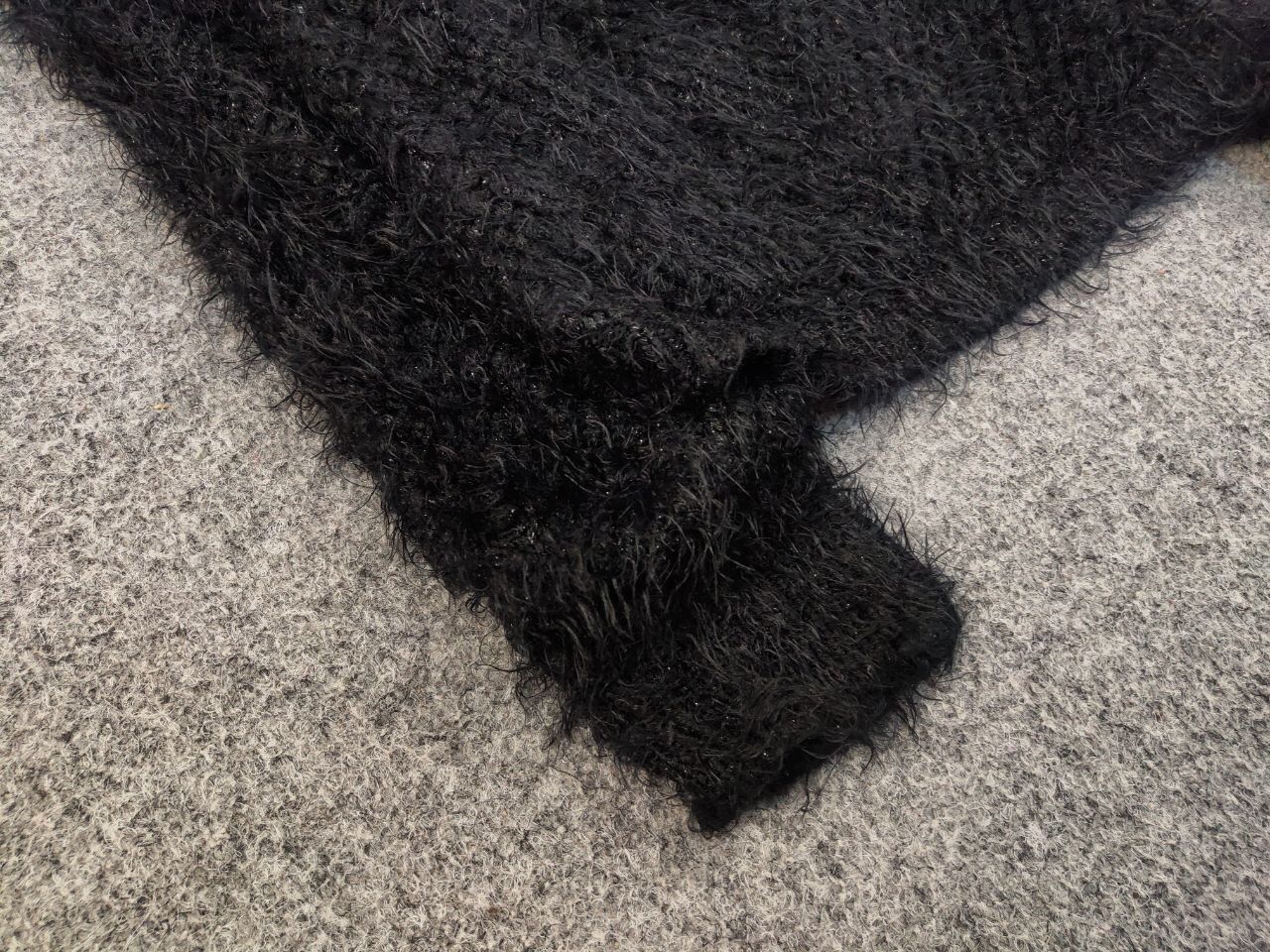 Japanese Brand Vintage Japanese Black Mohair Style Fuzzy Sweater Y2K Hype Size US S / EU 44-46 / 1 - 6 Thumbnail
