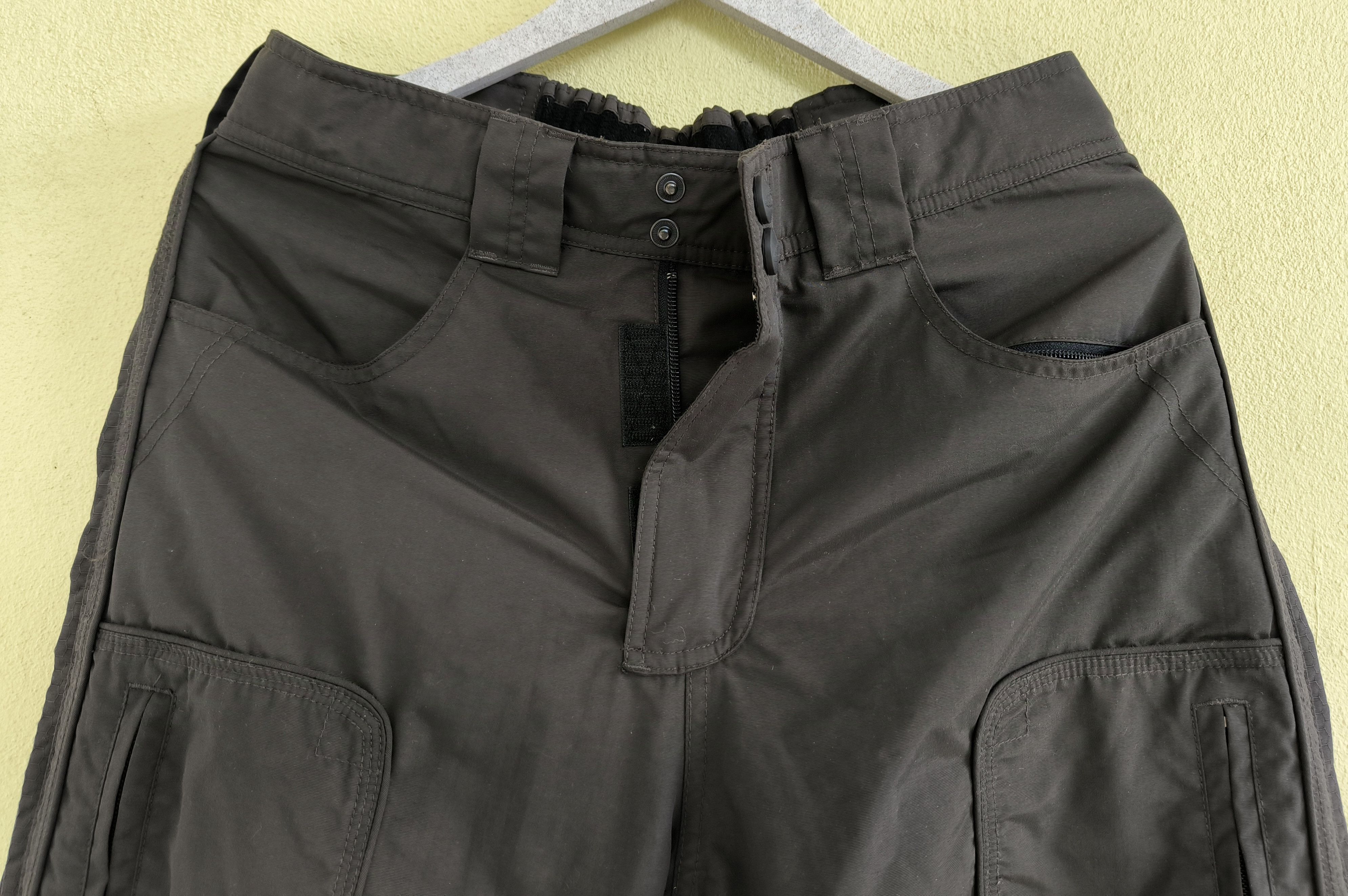 Oakley OAKLEY Software multi pocket snowboard/ski pants Size US 32 / EU 48 - 5 Thumbnail