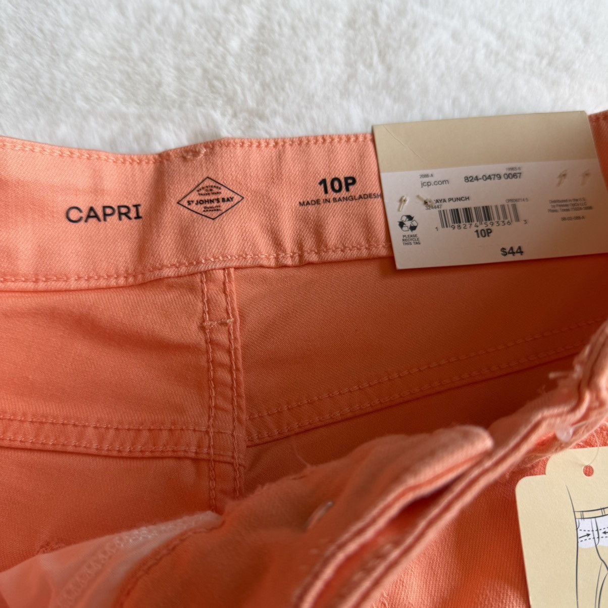 St. Johns Bay St. John’s Bay Mid Rise Papaya Punch Capri Pants Size 10P Size 32" / US 10 / IT 46 - 3 Thumbnail