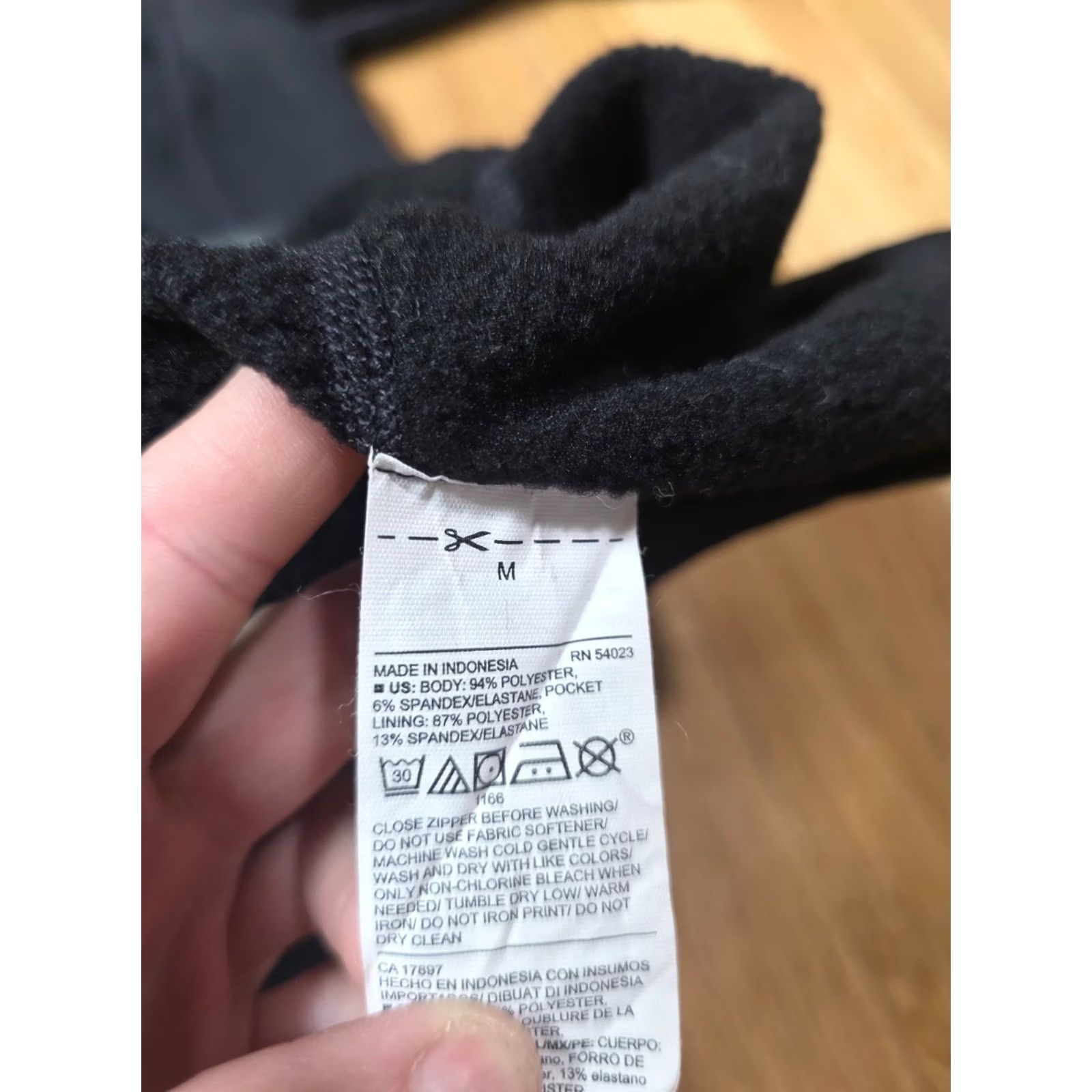 Old Navy Old Navy Active Go-Dry 1/4 Zip Athletic Jacket Women's M Black Polyester Pockets Thumbholes Running & Jogging Athleisure Jacket Size M / US 6-8 / IT 42-44 - 7 Thumbnail