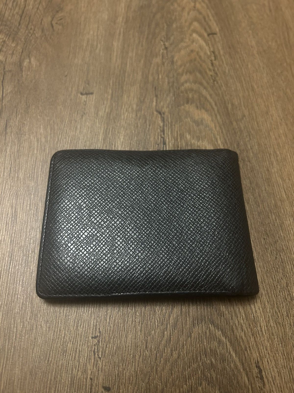 Louis Vuitton Louis Vuitton Black Taiga Leather Bifold Men’s Wallet Size ONE SIZE - 7 Thumbnail