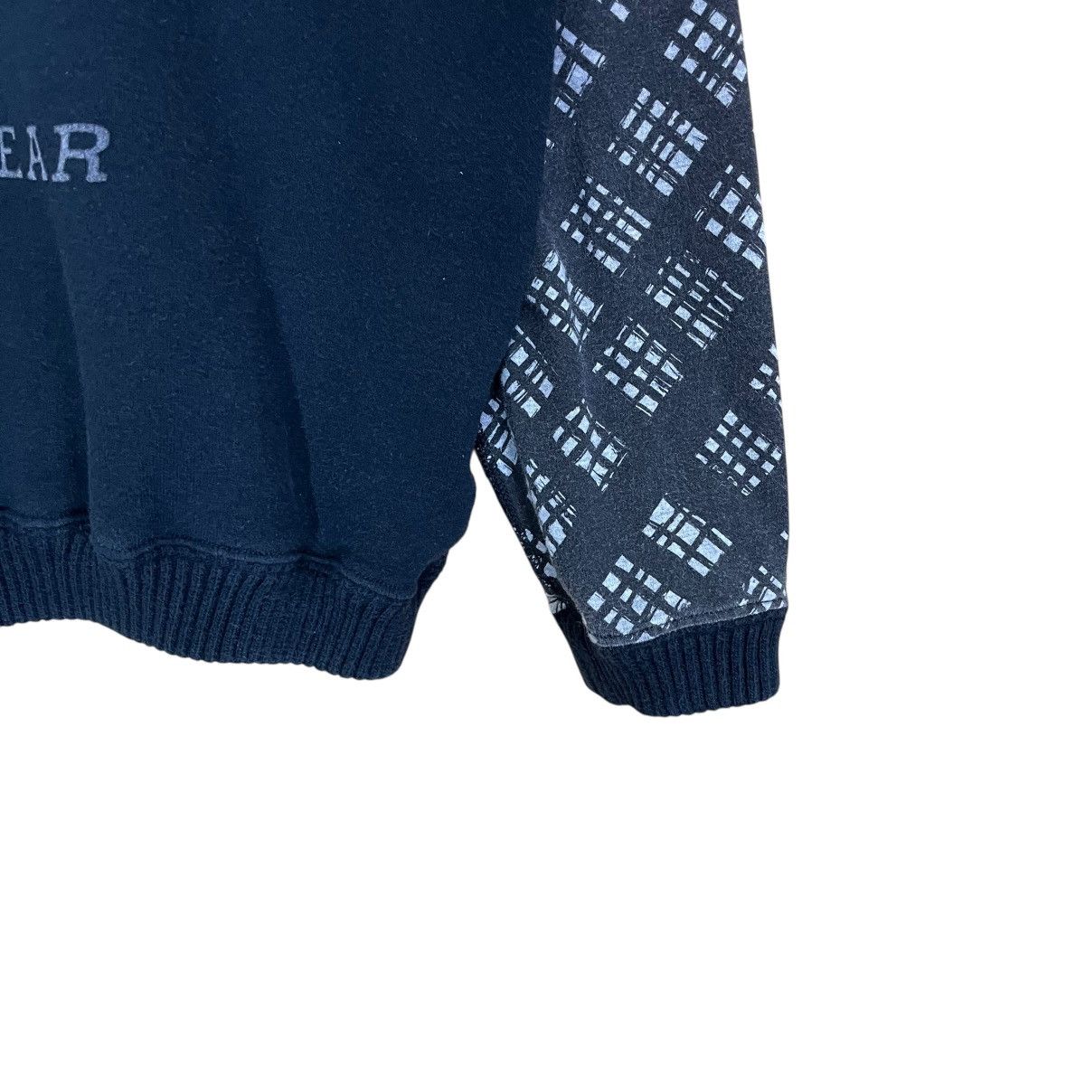 Hai Sporting Gear Vintage 90s Hai Sporting Gear Crewneck Sweatshirt Size US M / EU 48-50 / 2 - 6 Thumbnail