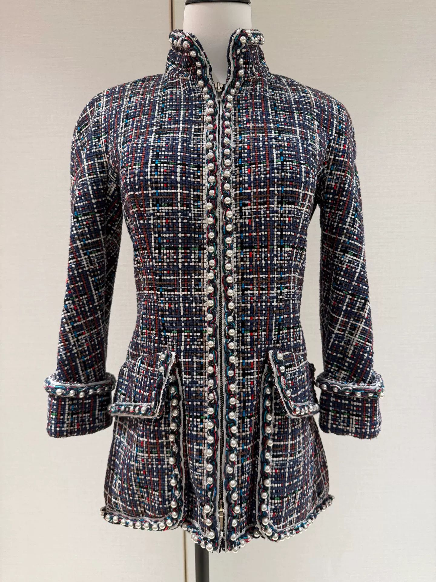 Chanel Chanel Long Tweed Pearl Coat Size US XS / EU 42 / 0 - 1 Thumbnail
