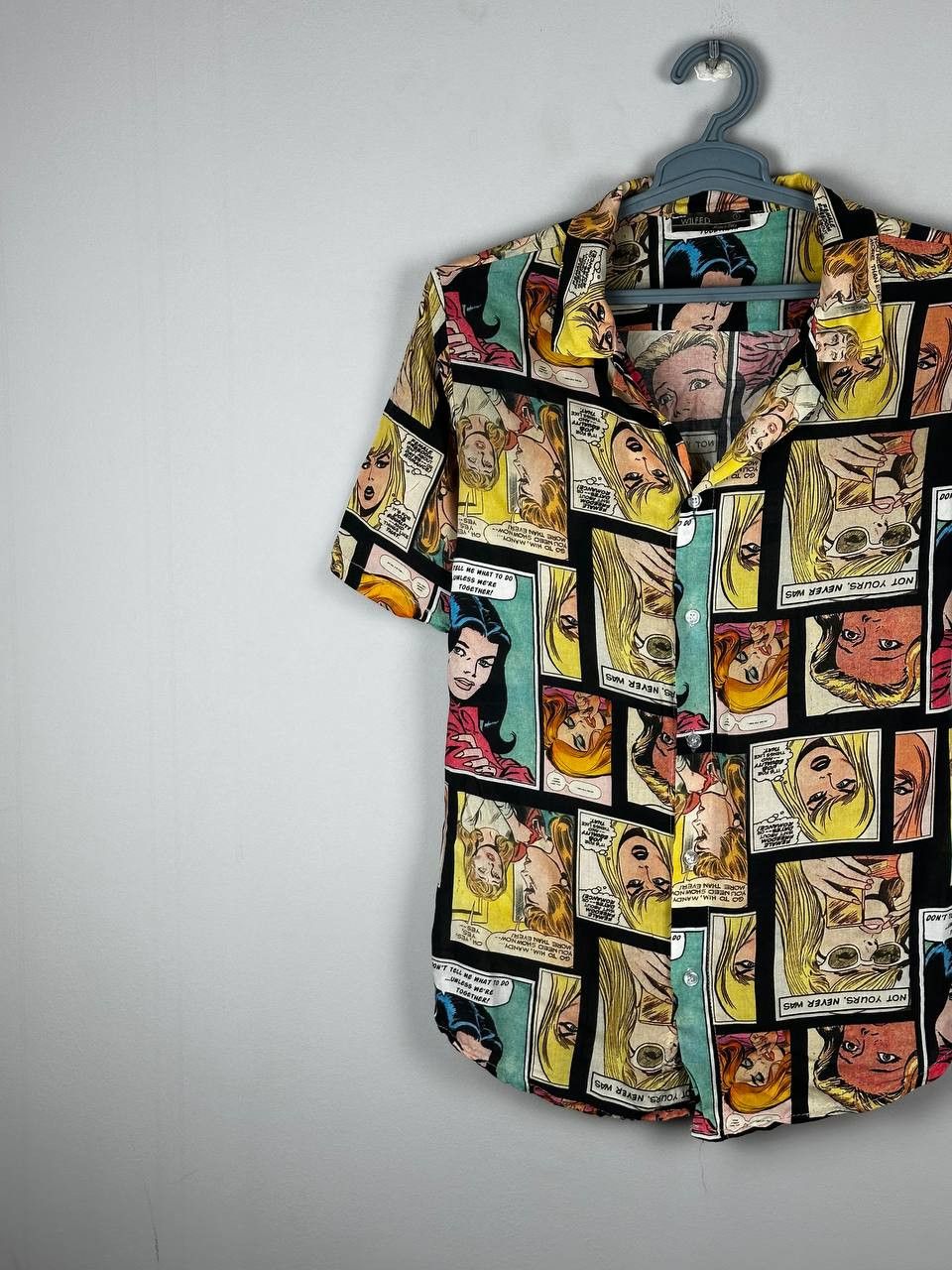 Vintage Vintage 90’s Pop Art Comics Girls AOP Hawaii Shirt Viscouse Size US S / EU 44-46 / 1 - 3 Thumbnail
