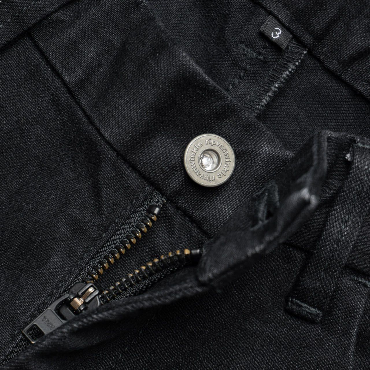 RIPVANWINKLE RIPVANWINKLE / AVANT-GARDE SKINNY JEANS Size US 29 - 4 Thumbnail
