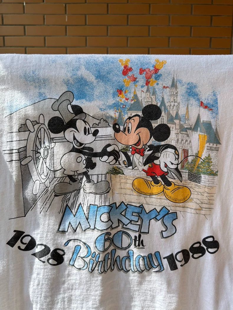 Vintage VintageTee 1988 Disney 60th anniversary cartoon T-shirt 250 Size US M / EU 48-50 / 2 - 4 Thumbnail