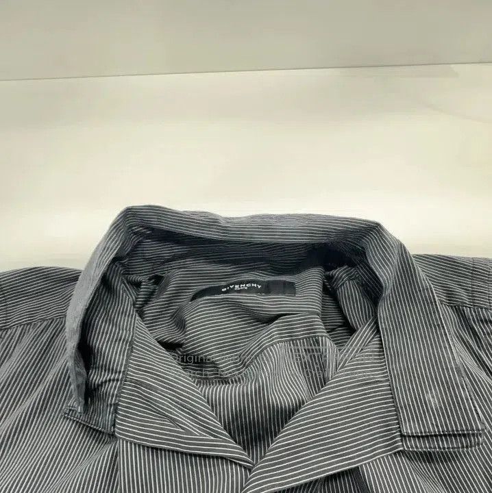Givenchy Givenchy Striped Short. Size US M / EU 48-50 / 2 - 7 Thumbnail