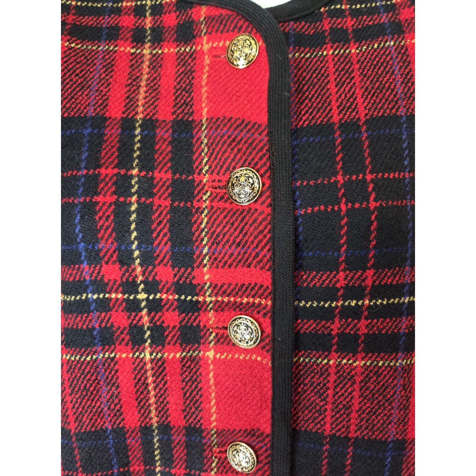 Liz Claiborne VINTAGE Liz Claiborne Blazer Jacket Wool Blend Red Plaid Five-Button Gold Button Classic 6 Womens Mens? Size M / US 6-8 / IT 42-44 - 2 Thumbnail