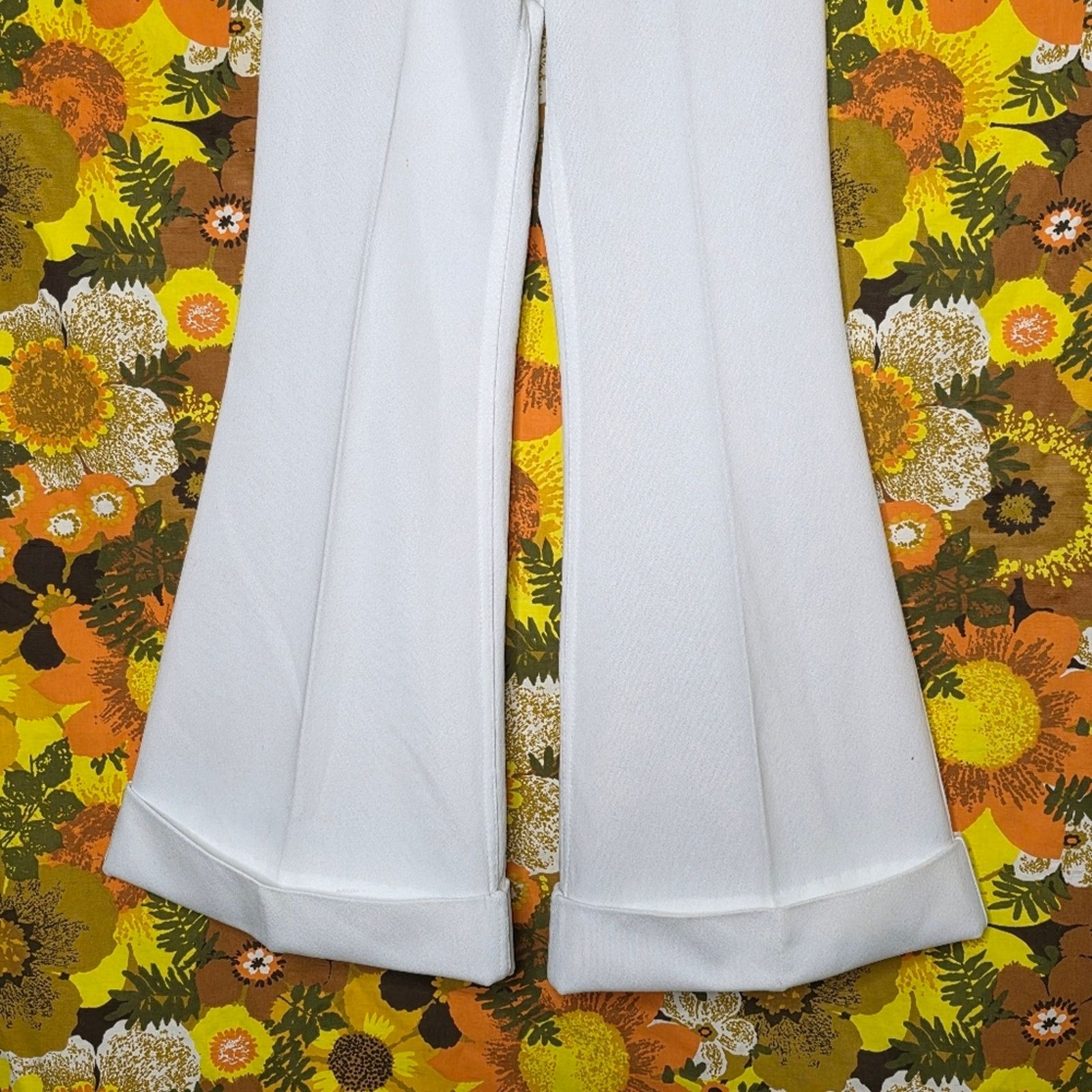 Levi's VTG 70s Levi’s White Bell Bottom Pants Big Flare Cuffed Size 24" / US 00 / IT 34 - 3 Thumbnail
