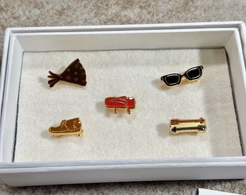 Visvim Visvim Visvim Label Pin Set Brass Badges-2506 Size ONE SIZE - 1 Thumbnail