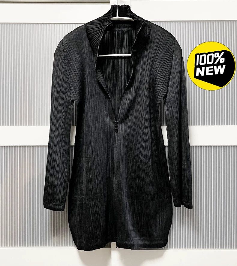 Issey Miyake Issey Miyake Black trench coat Size L / US 10 / IT 46 - 1 Thumbnail