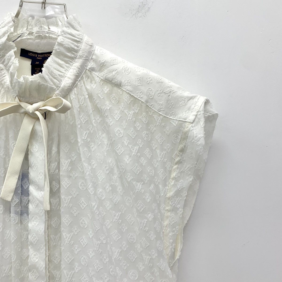 Louis Vuitton Louis Vuitton White Full Print Silk Sleeveless Dress K26WX Size XS / US 0-2 / IT 36-38 - 3 Thumbnail