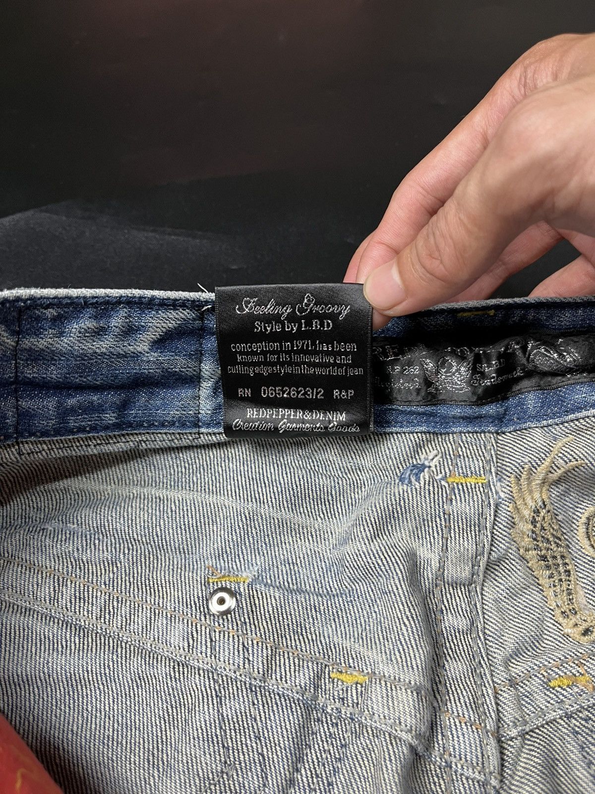 Japanese Brand RED PEPPER SUPER FLARE DISTRESSED JEANS Size US 29 - 9 Thumbnail