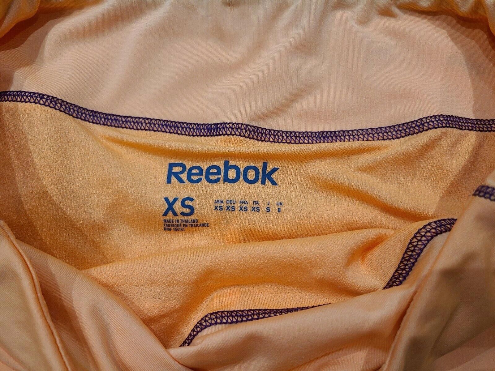 Reebok Reebok Shorts Extra Small Orange Speedwick Dolphin Hem Size 26" / US 2 / IT 38 - 3 Thumbnail