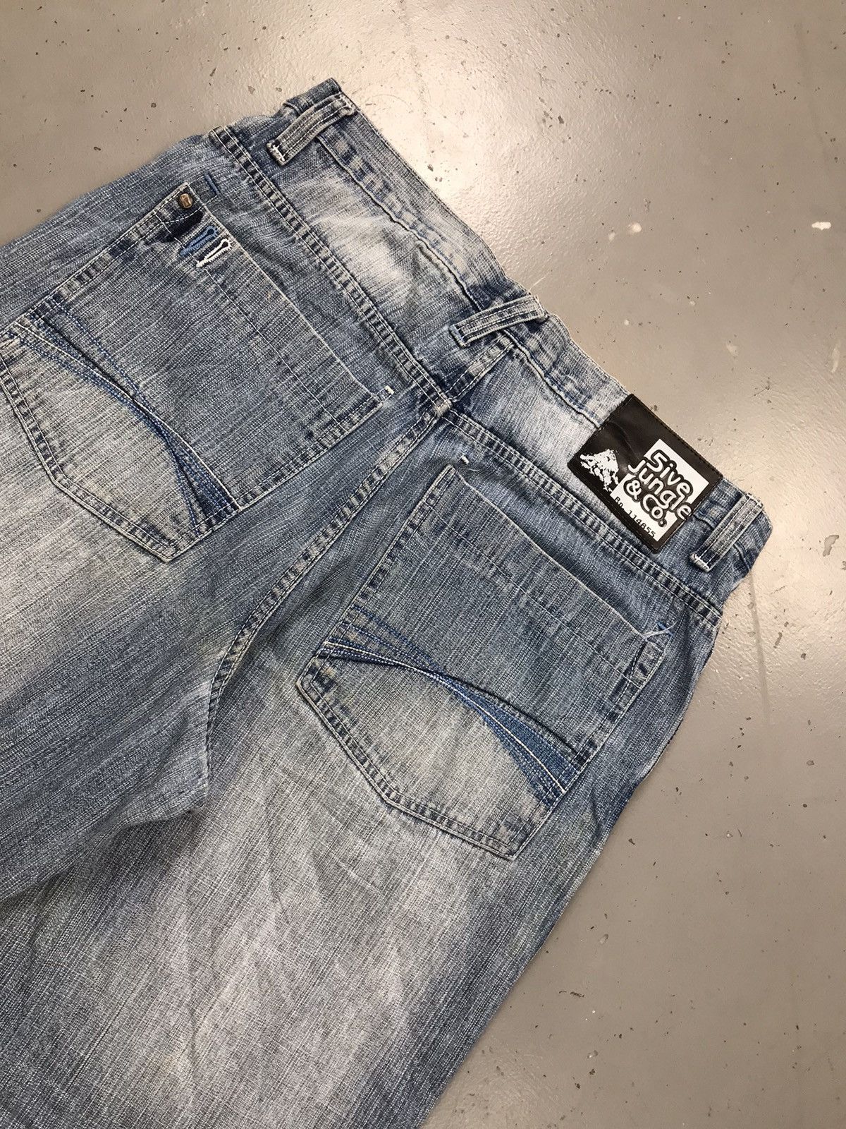 Vintage Vintage 5ive jungle & co skater denim jort Size US 36 / EU 52 - 11 Thumbnail