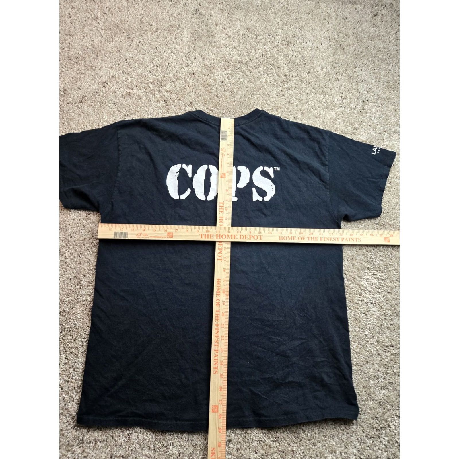 Gildan VINTAGE Gildan Cops Show T Shirt XL Mens Black Short Sleeve Graphic Crewneck 90s Soldiers 2010s? Size US XL / EU 56 / 4 - 5 Thumbnail