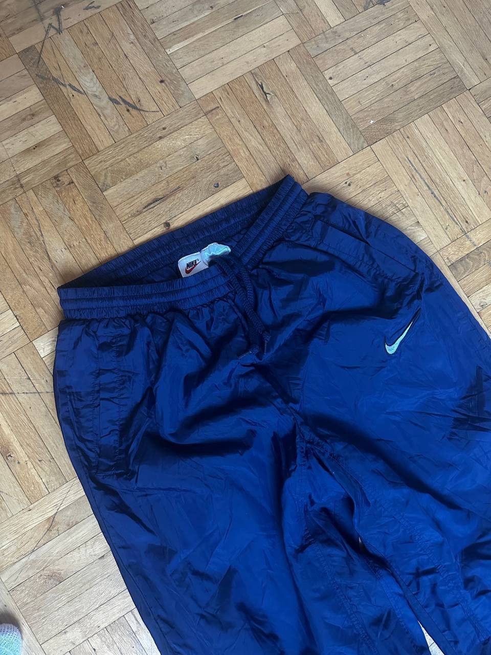 Nike × Vintage Vintage Nike Track Pants Nylon Drill Y2K Swoosh Hype Baggy Size US 32 / EU 48 - 2 Thumbnail