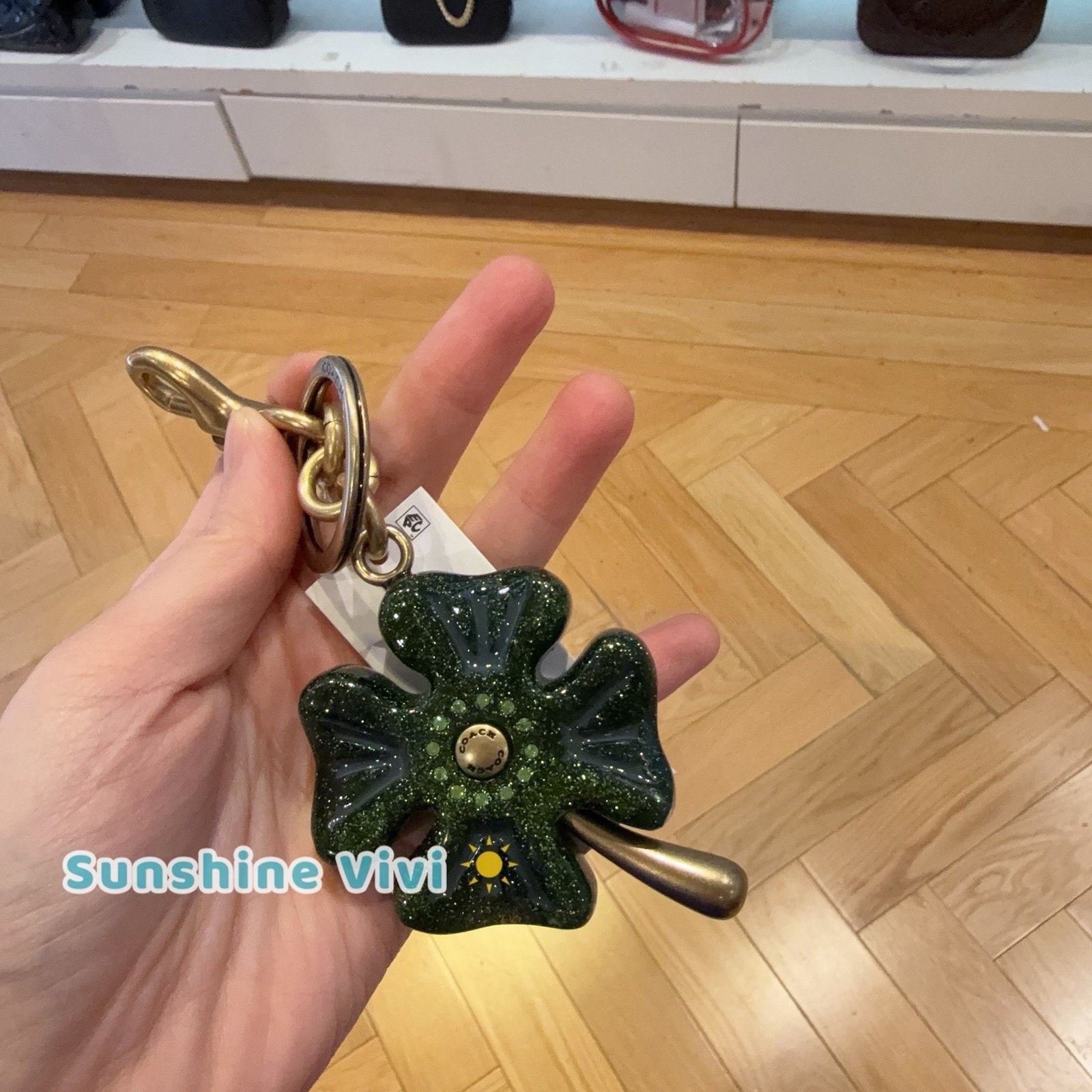 Coach NWT Coach Four Leaf Clover Bag Charm Brass/Green CEA09 Size ONE SIZE - 3 Thumbnail