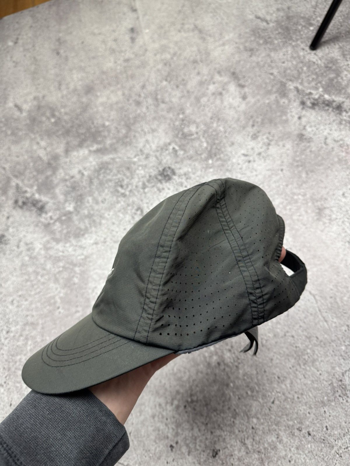 Nike Vintage Nike Golf Y2K Faded Distressed cap Japanesse Size ONE SIZE - 3 Thumbnail