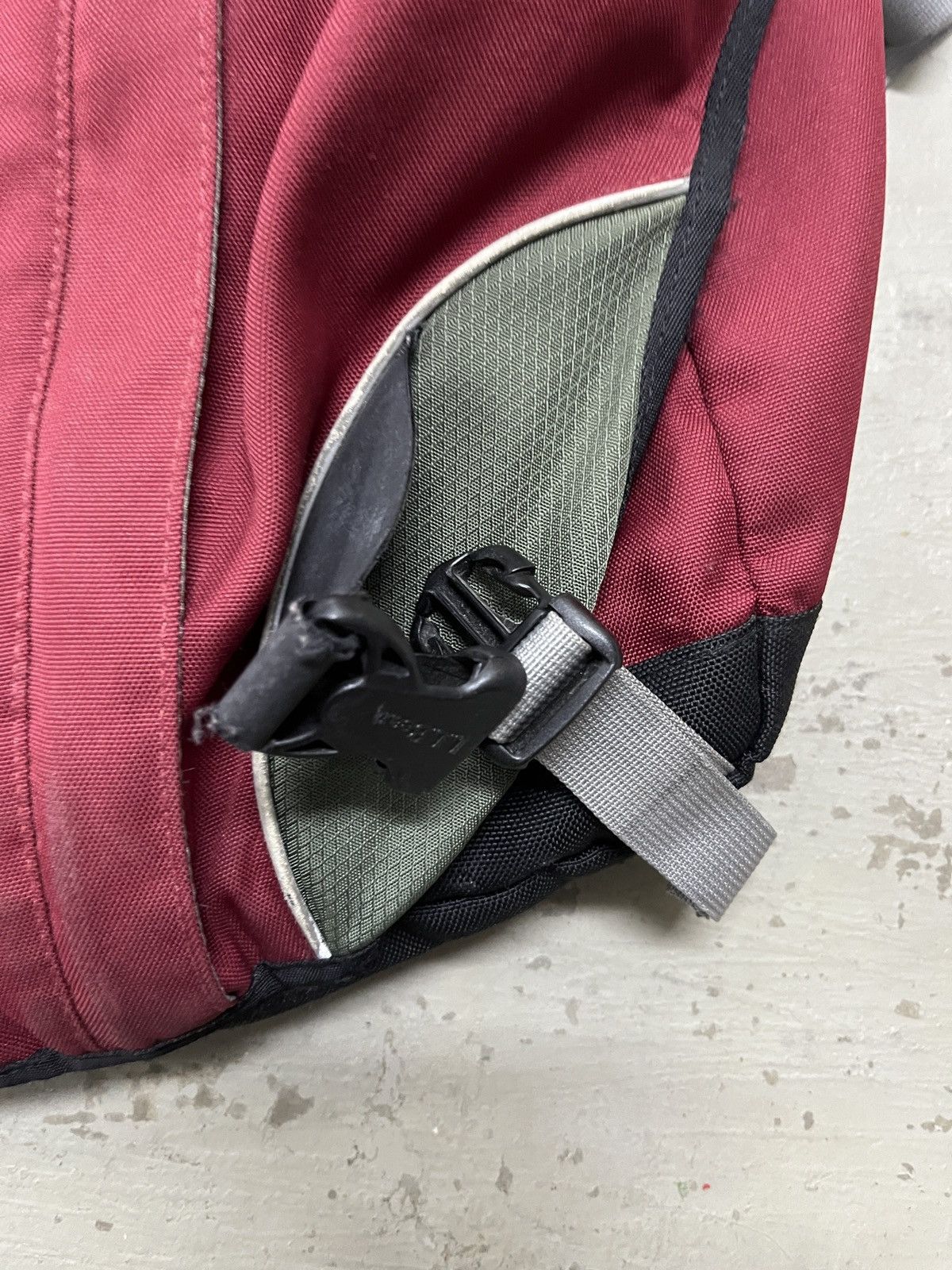 L.L. Bean L.L. Bean Hike Tactical Messenger Crossbody Gorpcore Bag Size ONE SIZE - 12 Thumbnail