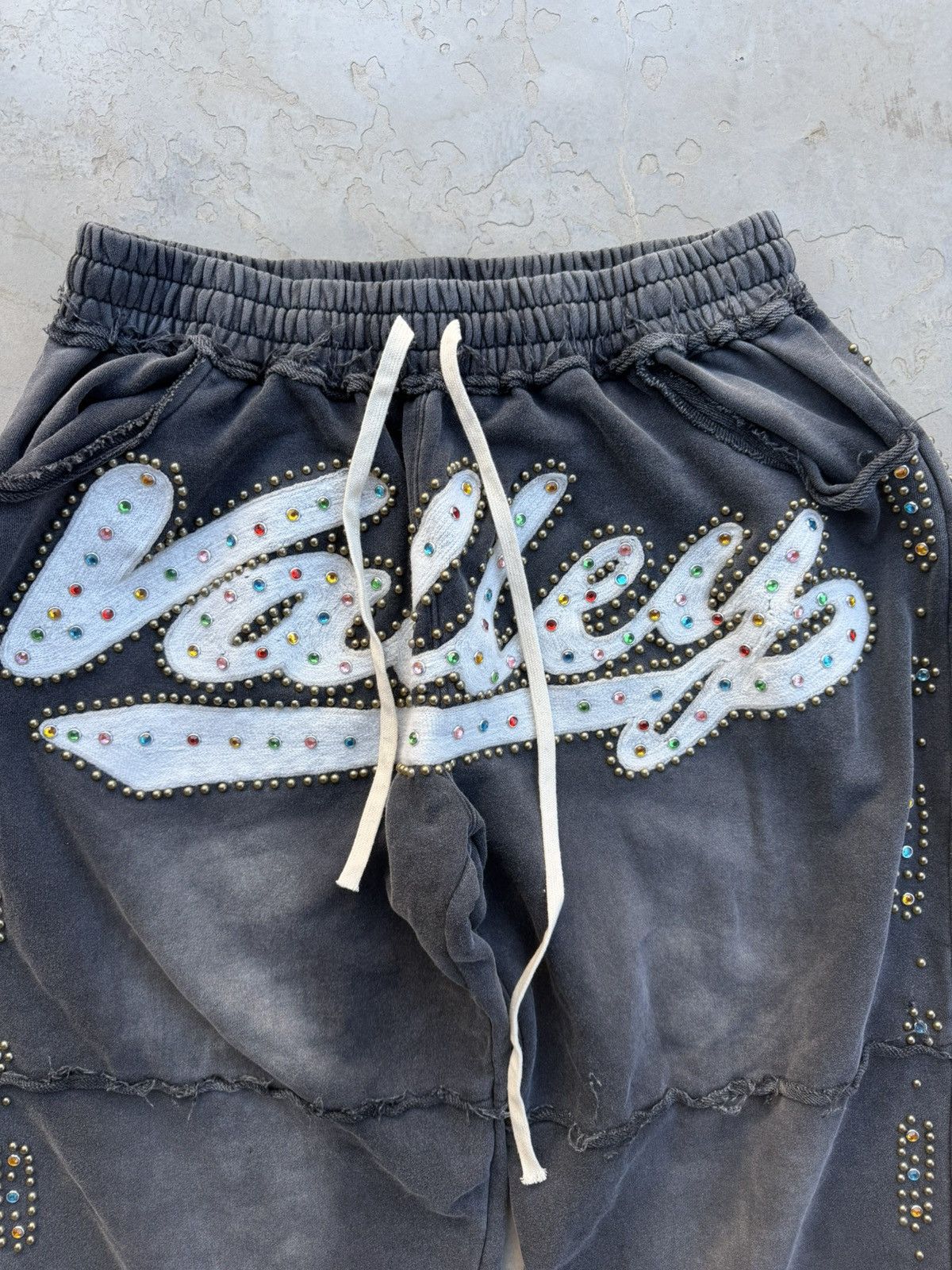 Vale Vale Skittle Rhinestone Sweatpants – Black Size Small New Size US 30 / EU 46 - 4 Thumbnail