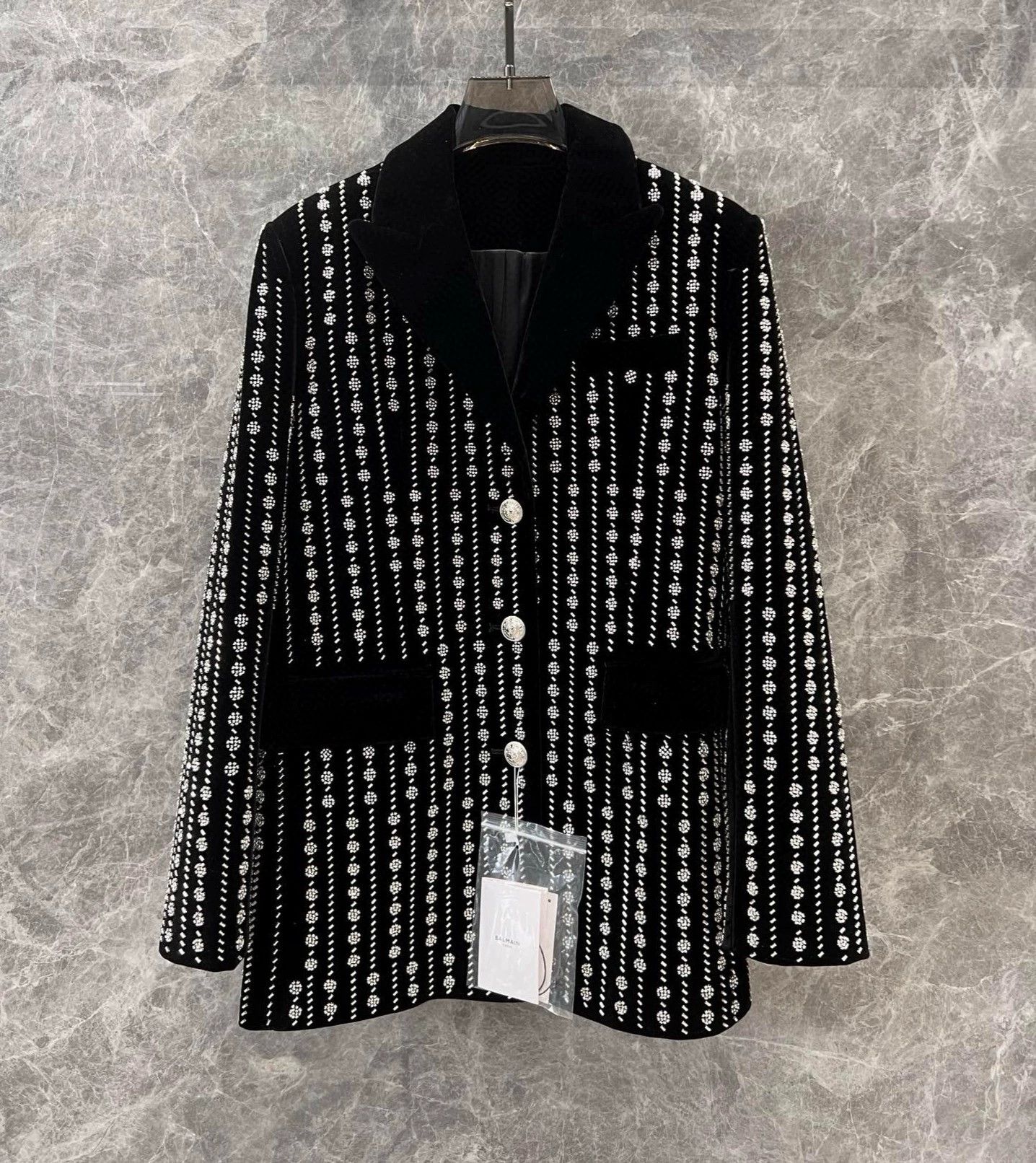 Balmain Balmain High luxury heavy industry beaded velvet lapel suit jacket Size US M / EU 48-50 / 2 - 1 Thumbnail