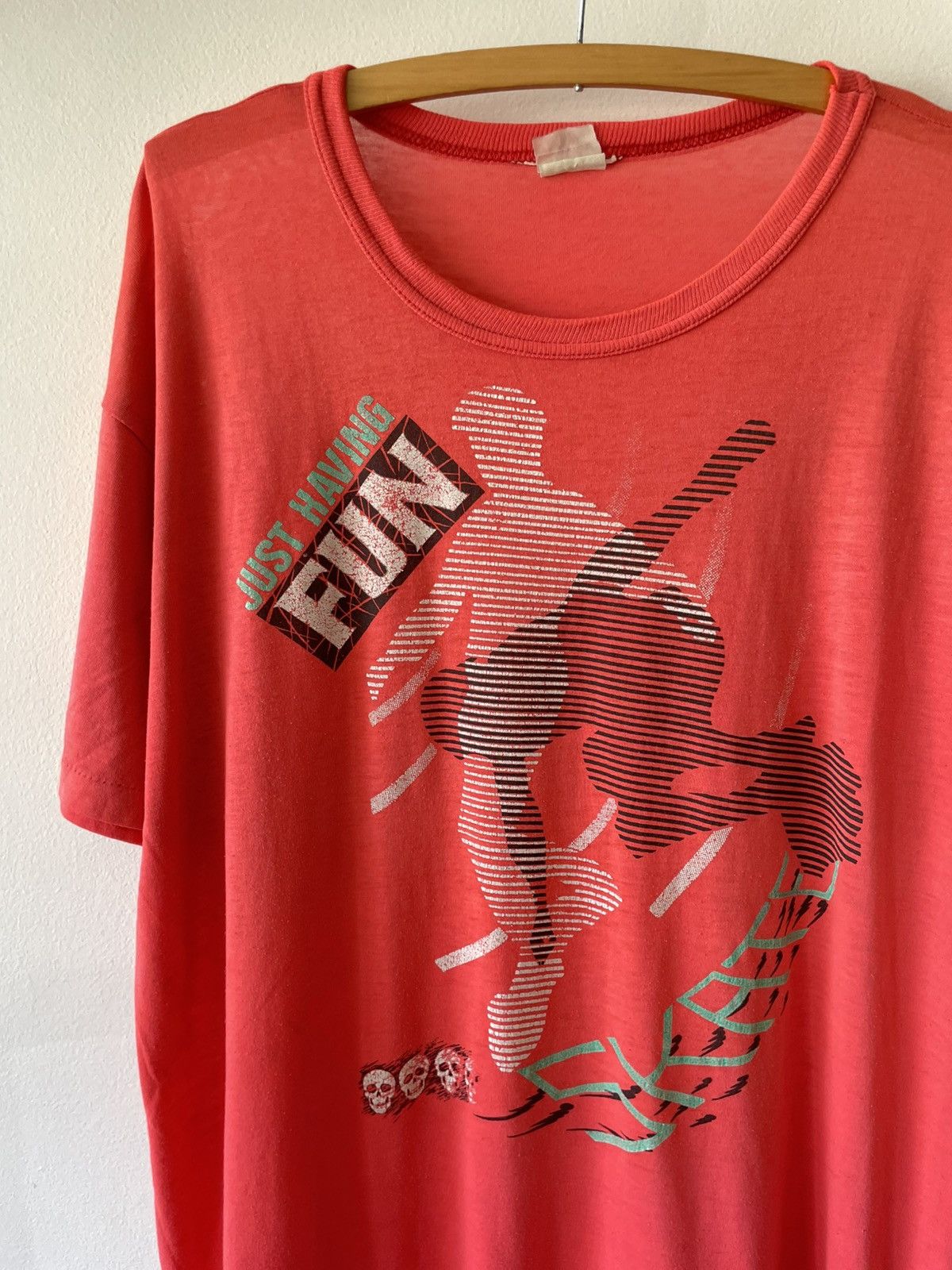 Other Vintage 80s Skate Skull Fun Graphic tee Size US XL / EU 56 / 4 - 2 Thumbnail