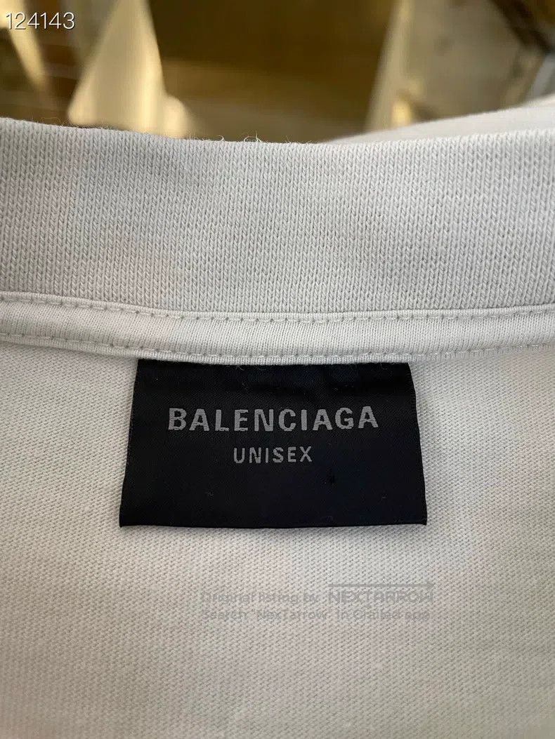 Balenciaga Balenciaga Letter Logo Printed Round Neck Short Sleeve T-S Size US S / EU 44-46 / 1 - 3 Thumbnail