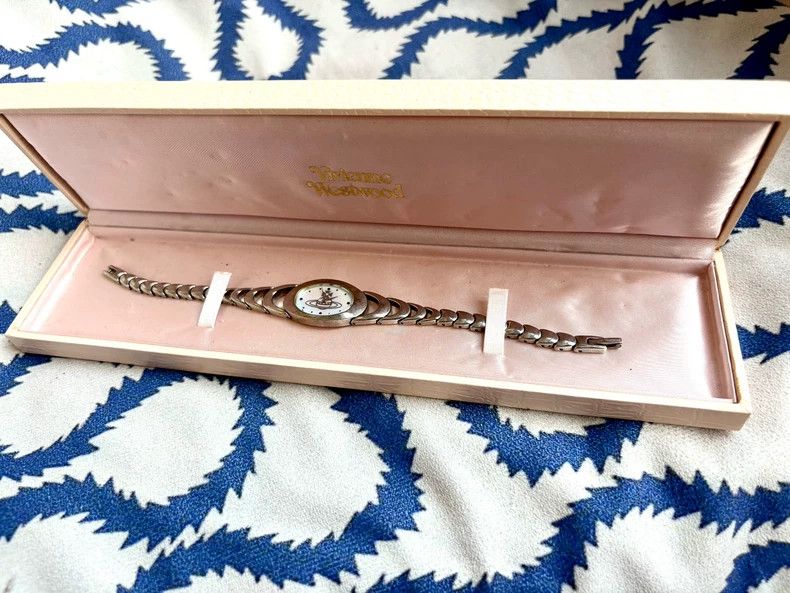 Vivienne Westwood Vivienne Westwood White Mother-of-Pearl Dial Armor Chain W Size ONE SIZE - 2 Thumbnail
