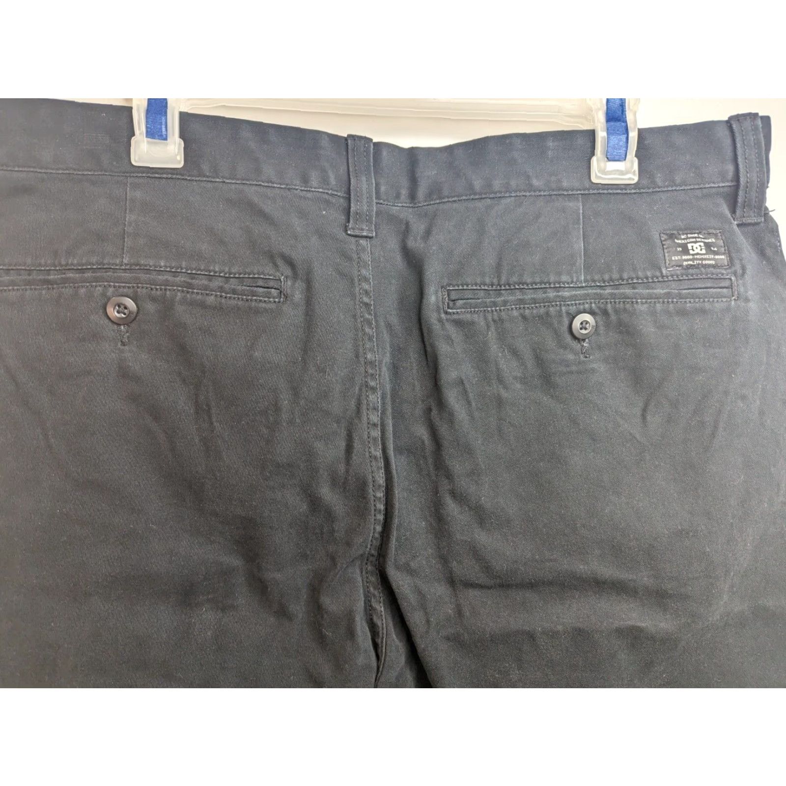 Vintage DC Shoes Chino Shorts Men 32 Black Bottoms Casual Canvas Cotton Flat Front Inseam 9in Relaxed Regular Size 36 Size US 36 / EU 52 - 6 Thumbnail