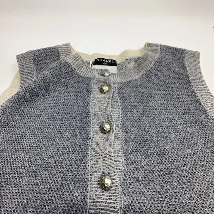 Chanel Chanel Sleeveless Knit Top with Buttons Size M / US 6-8 / IT 42-44 - 8 Thumbnail