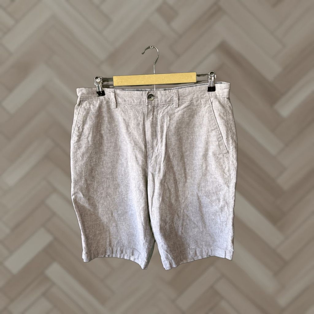 Banana Republic VINTAGE Banana Republic Mens Gray Chino Emerson Short Size 33 Size US 33 - 1 Thumbnail