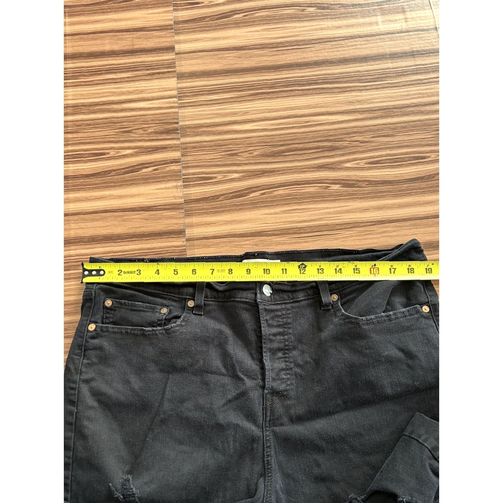 Levi's VINTAGE Levi's 501 Wedgie Skinny Jeans Womens Black Distressed size 20 W Size 42" / US 20 - 5 Thumbnail