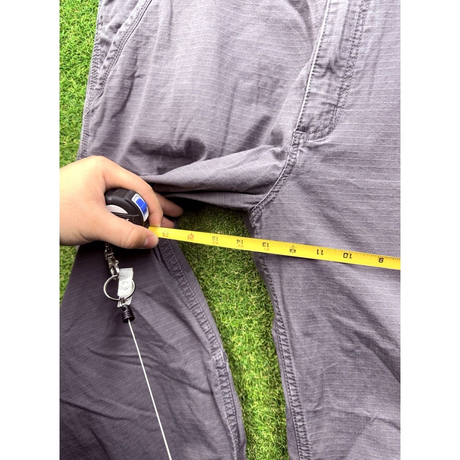 Carhartt Carhartt Pants Mens 42x30 Relaxed Fit Gray Work Pants Cargo 101148-039 Style: Cargo, 5-Pocket, Button Zip Closure, Canvas Workwear Size US 42 / EU 58 - 5 Thumbnail