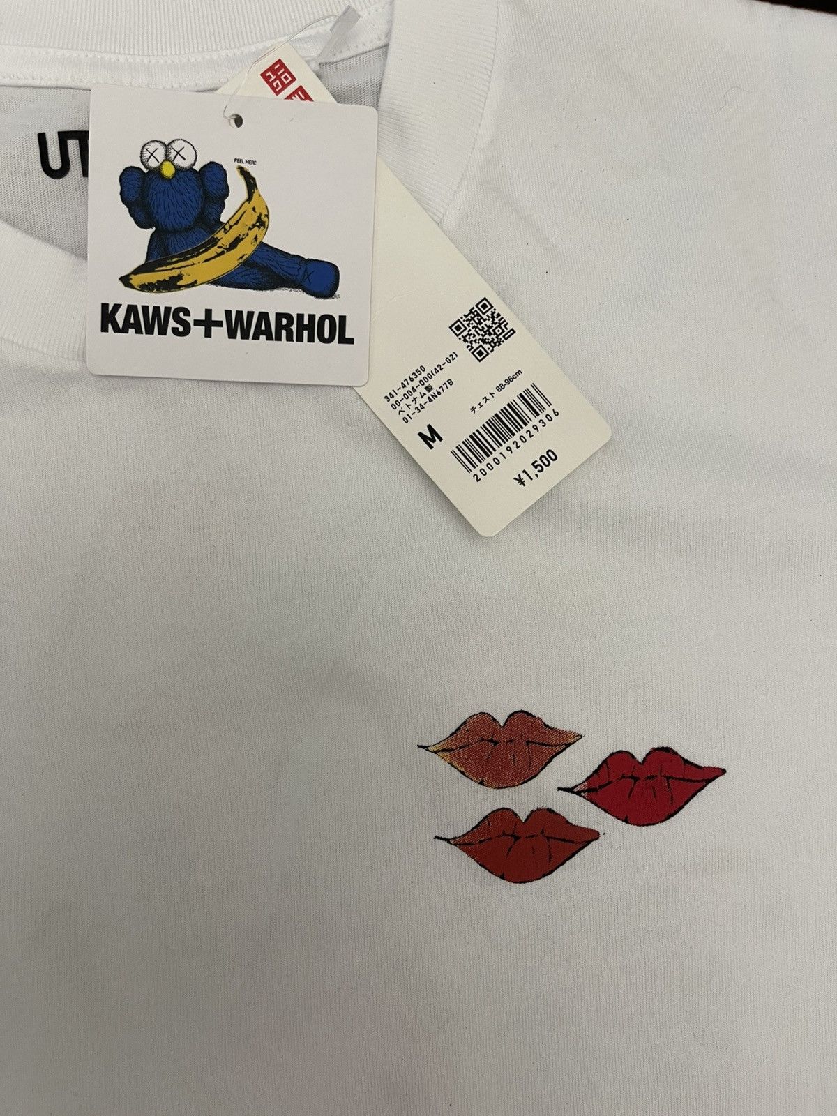 Andy Warhol × Kaws × Uniqlo KAWS + Warhol Uniqlo unisex T-shirt nwt Size US M / EU 48-50 / 2 - 3 Thumbnail