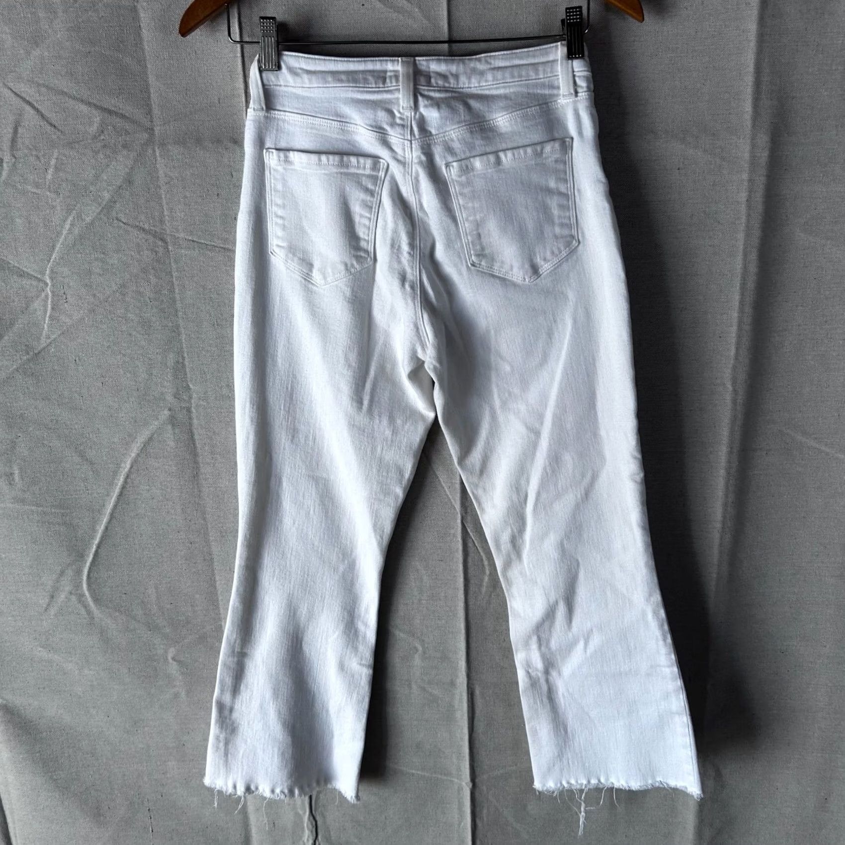 L'AGENCE L'AGENCE Kendra High Rise Cropped Flare Jeans White Size 26 Cropped Flare Denim Women's Jeans 5-Pocket Raw Hem Wear Stretch Cotton Blend Zinc? Size 26" / US 2 / IT 38 - 3 Thumbnail