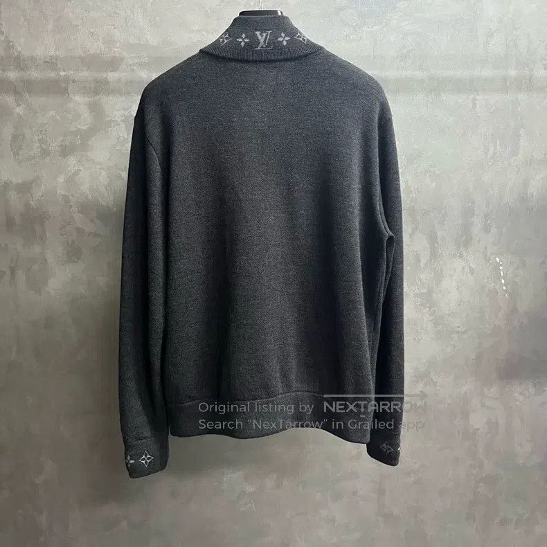 Louis Vuitton Louis Vuitton 25 Grey Printed Zip Stand Neck Long Sleeve J Size US M / EU 48-50 / 2 - 5 Thumbnail