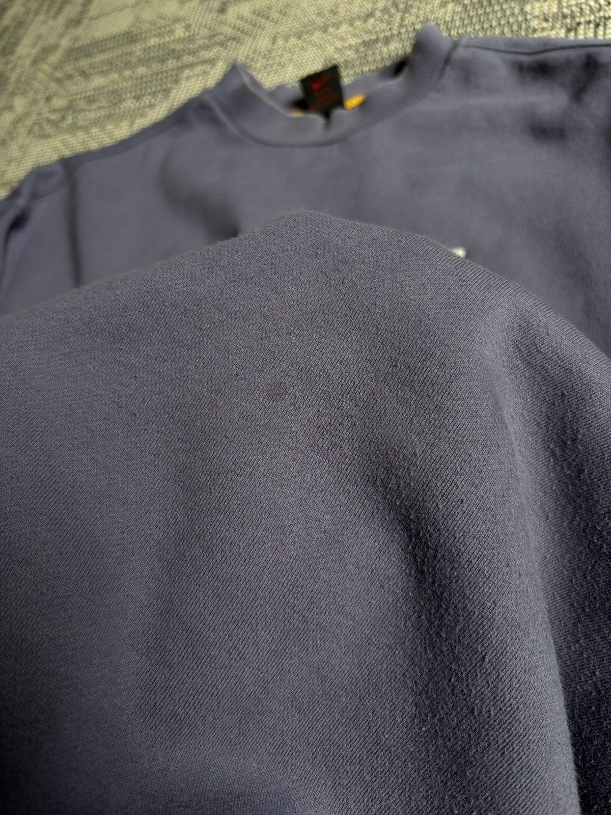 Nike Very Rare Vintage Nike Big Logo Swoosh Sun-faded Sweatshirt Size US XXL / EU 58 / 5 - 8 Thumbnail