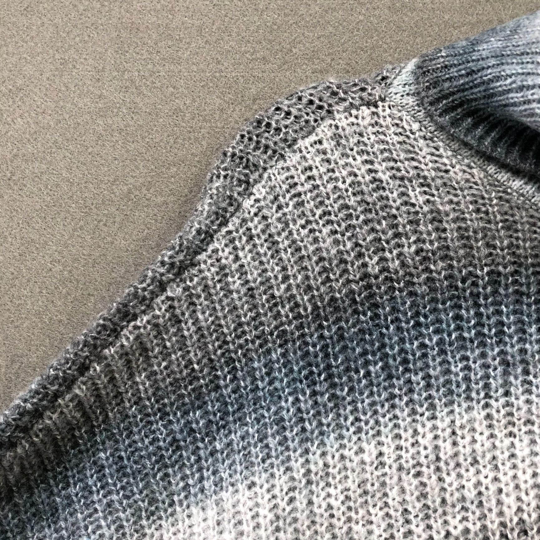 Vintage VINTAGE Hooked Up by IOT Blue Gray Striped Ombre Turtleneck Sweater Womens M Relaxed Pullover Bohemian Size M / US 6-8 / IT 42-44 - 6 Thumbnail
