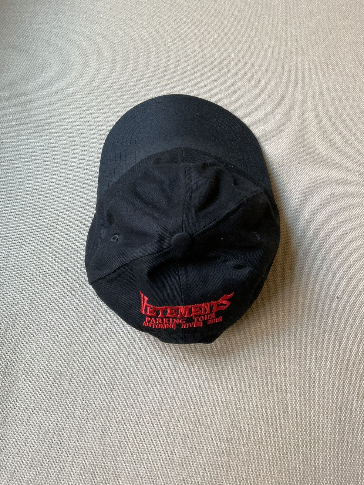 Vetements Vetements black cap PARKING TOUR automne hiver 2016 Size ONE SIZE - 3 Thumbnail
