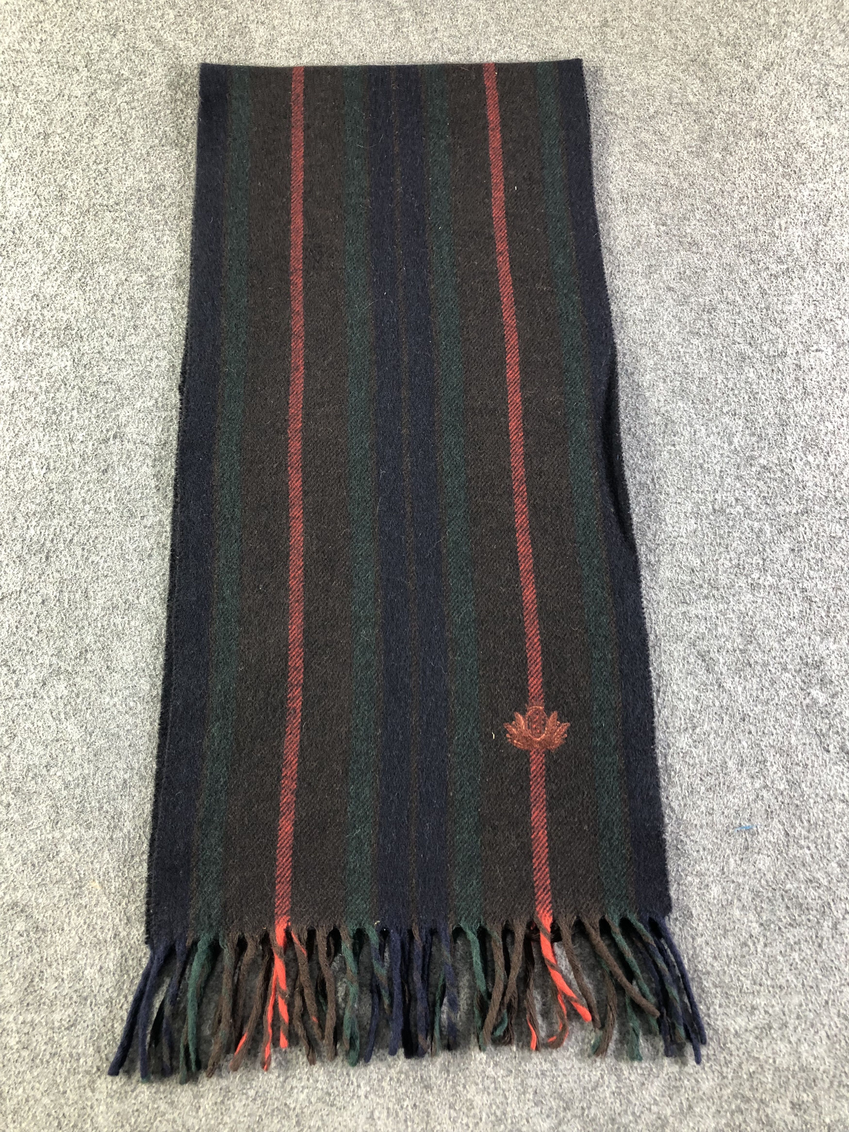 Vintage Vintage Fendi Scarf / Muffler / Neckwear SS1332 Size ONE SIZE - 2 Thumbnail