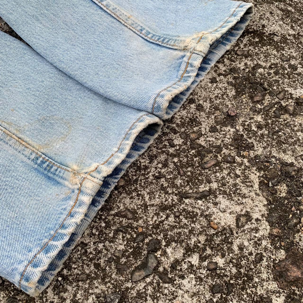 Levi's Vintage Clothing Vintage Levis 501 Fly Button Jeans Light Blue Wash Denim Size US 28 / EU 44 - 13 Thumbnail