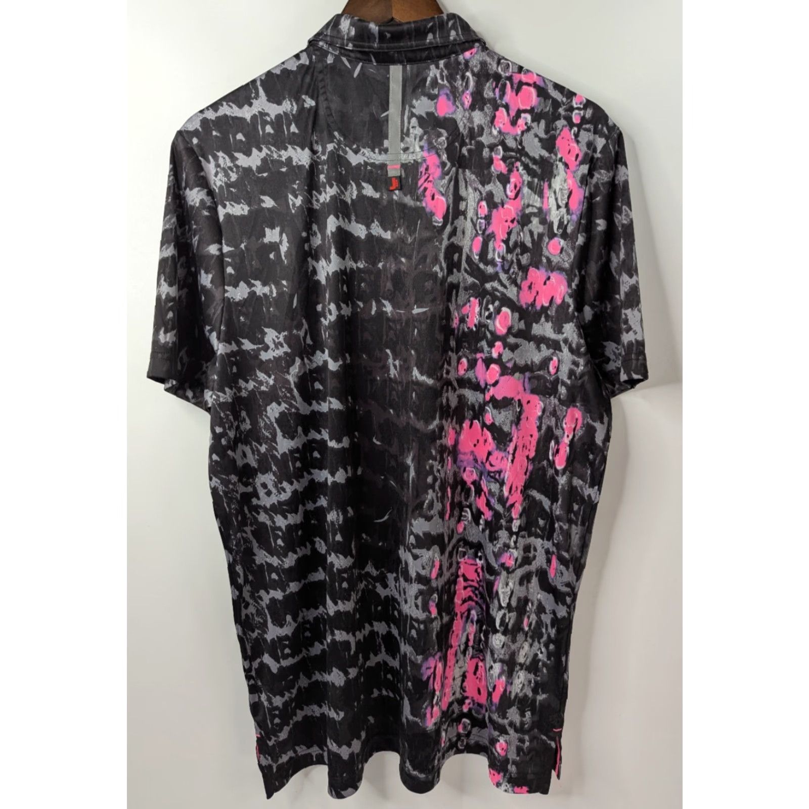 Vintage **J by Jamie Sadock Black Pink Large Golf Polo** User: J by Jamie Sadock Black Pink Large Golf Polo Size US L / EU 52-54 / 3 - 4 Thumbnail