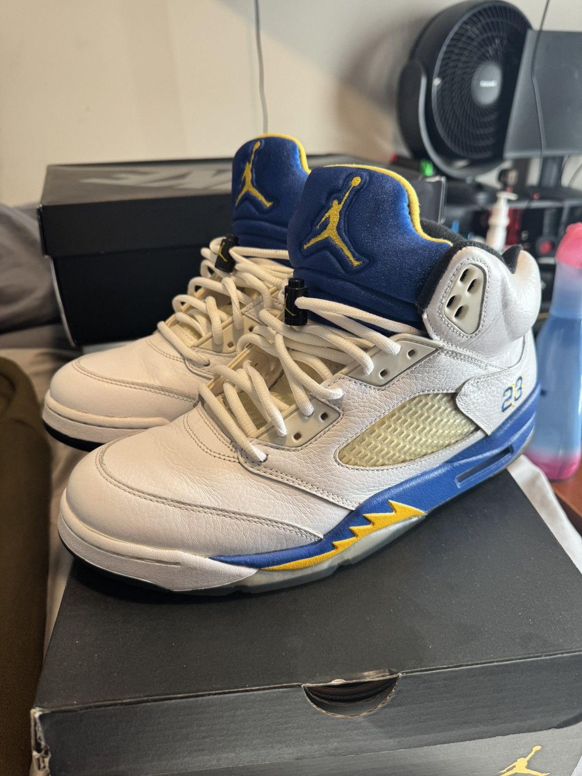 Jordan Brand Air Jordan 5 Laney Size US 10.5 / EU 43-44 - 5 Thumbnail