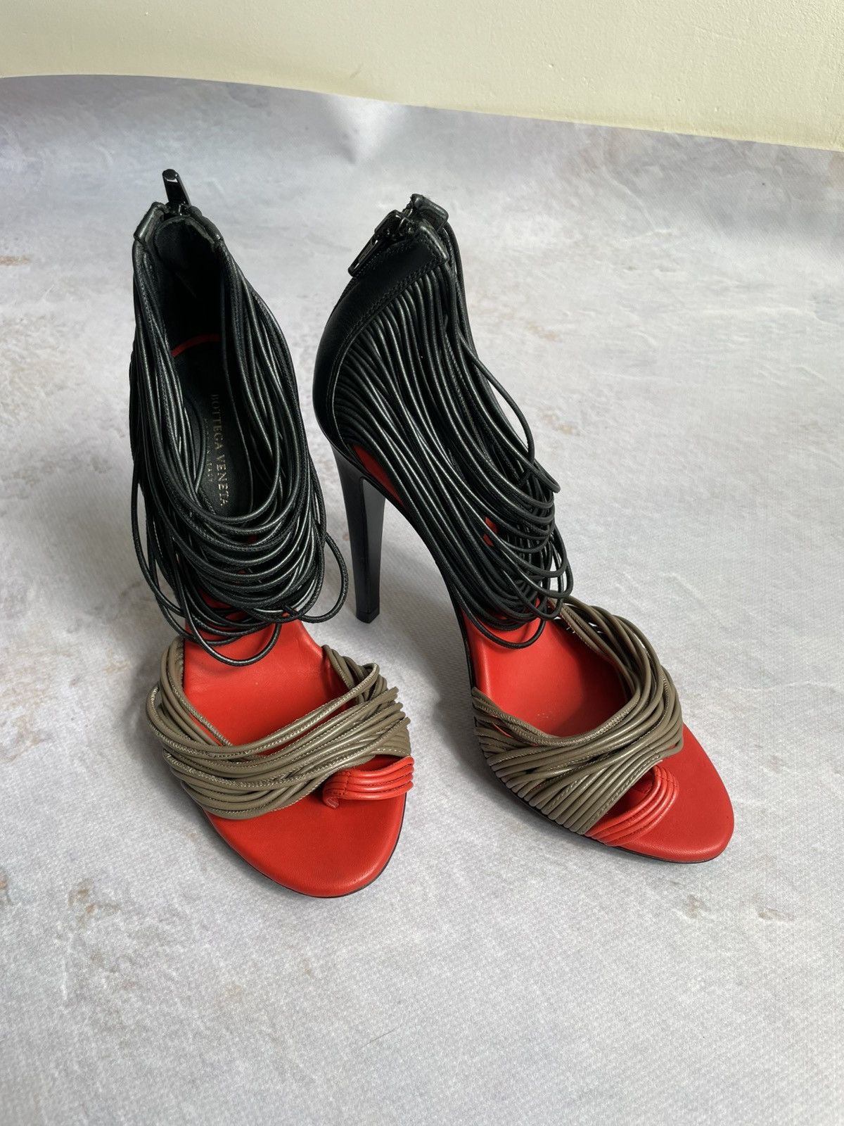 Bottega Veneta Bottega Veneta Strappy Leather Heels Vintage Size US 6 / IT 36 - 2 Thumbnail
