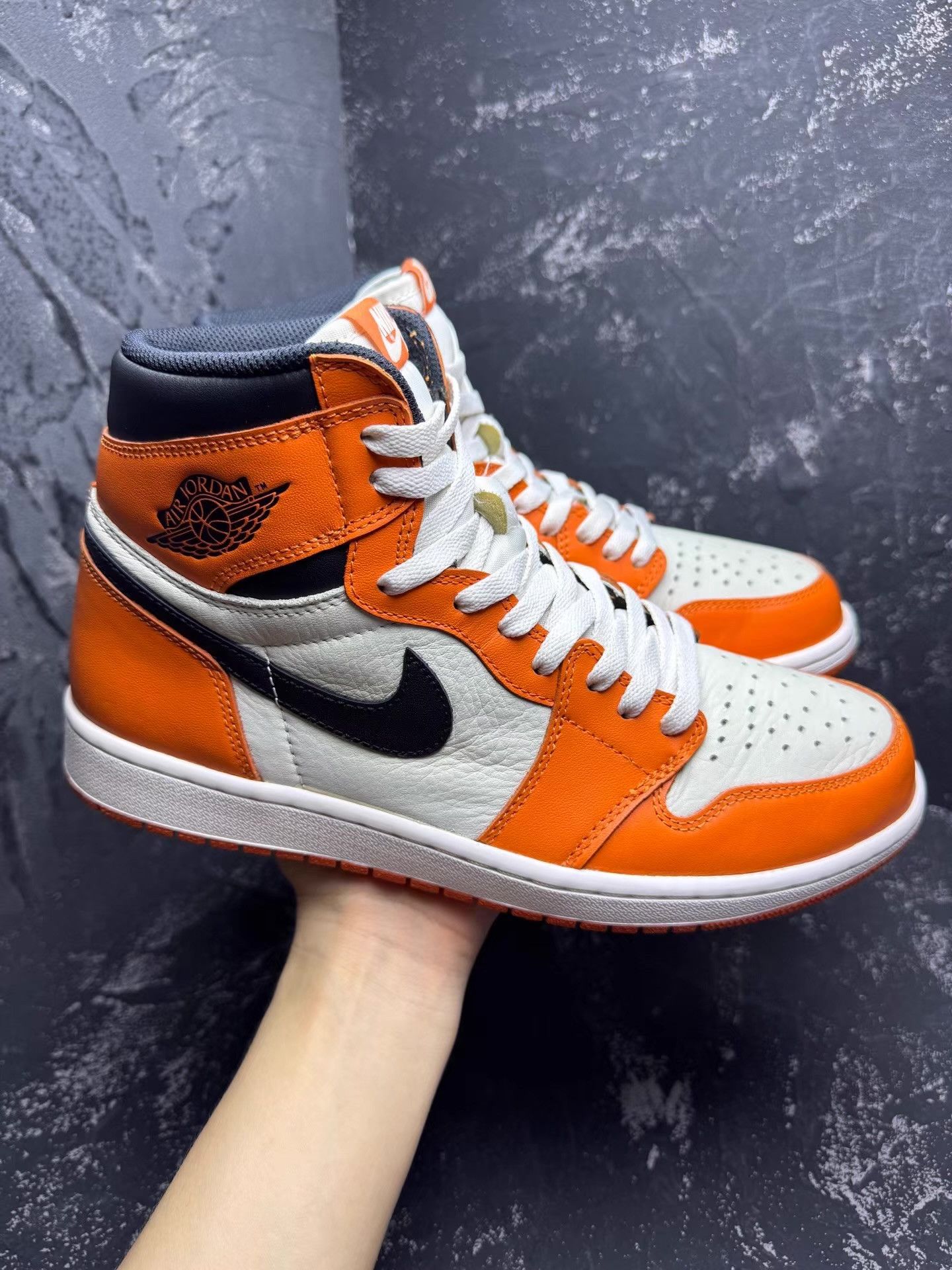 Nike Air Jordan 1 White Shattered Backboard White Orange Q10 Size US 10 / EU 43 - 3 Thumbnail