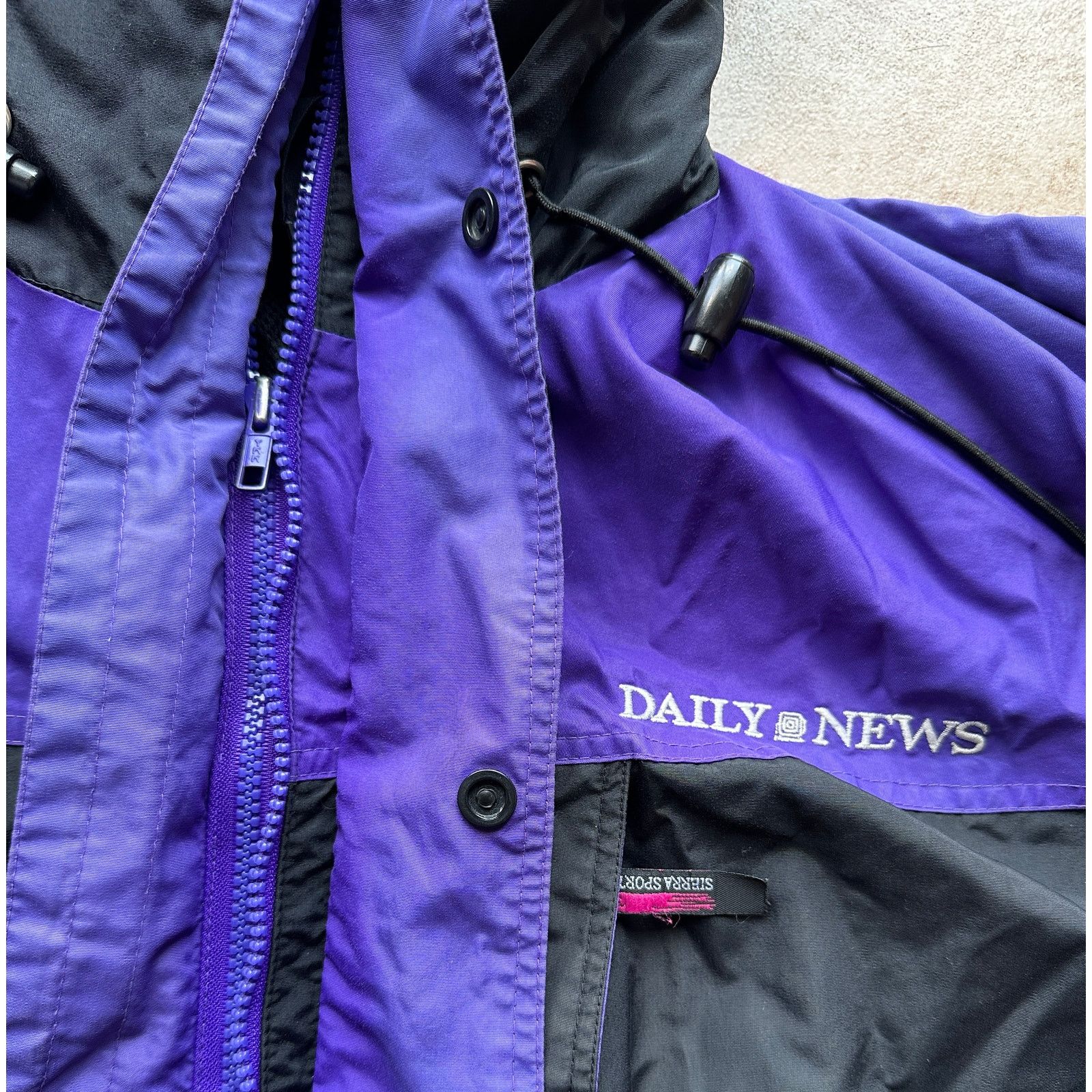 Columbia × Sierra NY Daily News MOST NEW YORK 90s Logo jacket L blk purple vtg Size US L / EU 52-54 / 3 - 4 Thumbnail