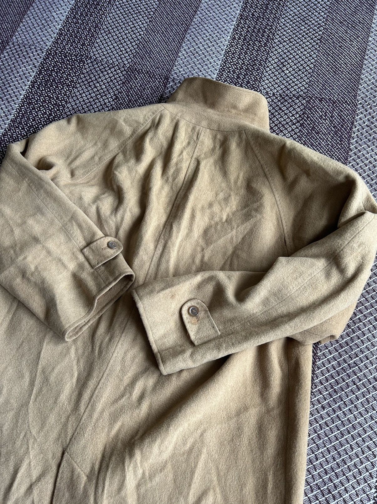 Burberry × Vintage Vintage Burberry Heavy Coat Wool & Cashmere Thrashed Size XL Size US XL / EU 56 / 4 - 20 Thumbnail